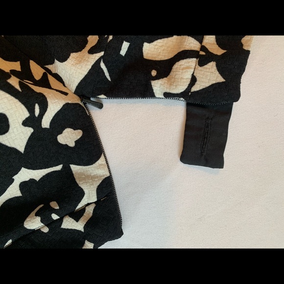 Floral Shorts - Picture 5 of 7